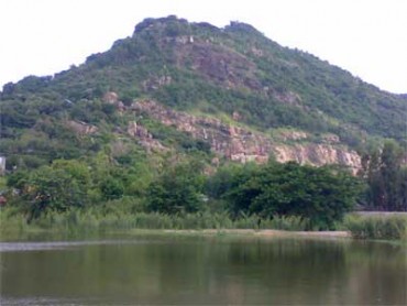 Sam Mountain - a place of pilgrimage for the Vietnamese